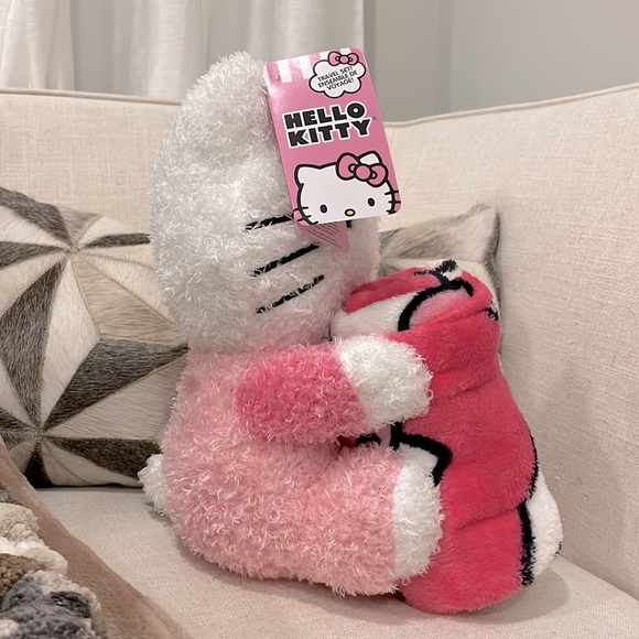 SOLD Hello Kitty Sanrio Travel Blanket & Plush Set Pink - Picture 2 of 6